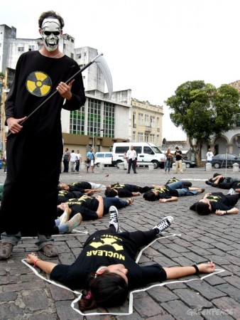 Vítimas do césio ainda esperam